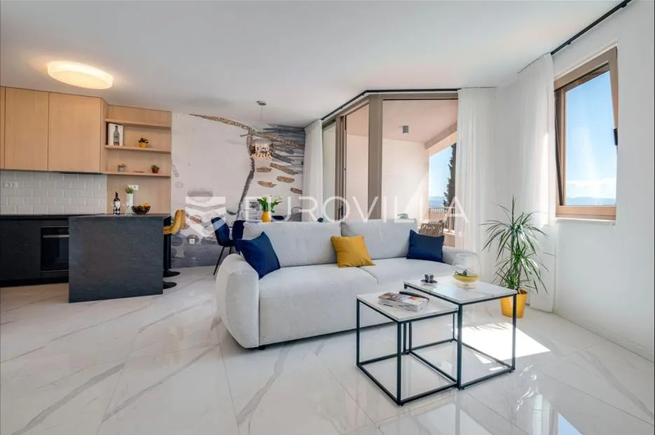 opatija, centar, ekskluzivan stan nkp 65 m2, prvi najam - slika 3