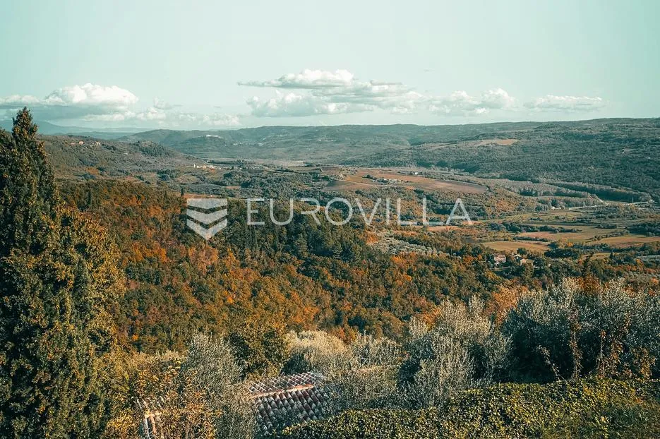Istra, okolica Barbana, K.O. Gočan, prekrasno građevinsko zemljište - Labin