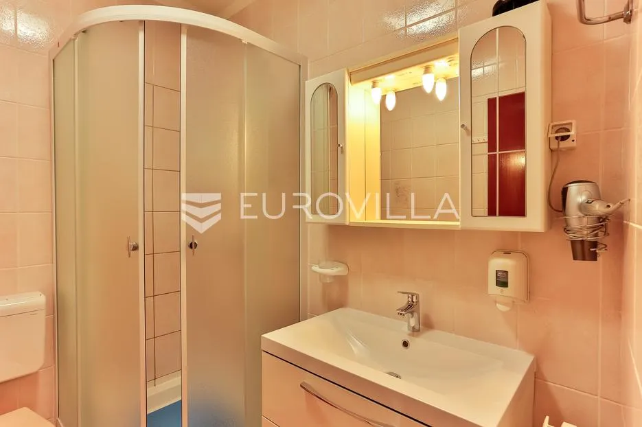 istra, pula - apartmanska kuća s pogledom na more u blizini plaže - slika 31