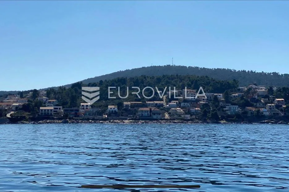 Šolta, izvrsno građevinsko zemljište u blizini mora - Gornje Selo, Šolta