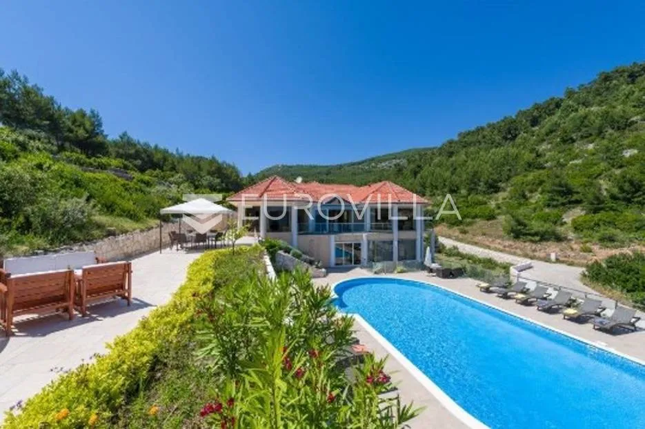 korčula, atraktivna vila prvi red do mora - slika 17