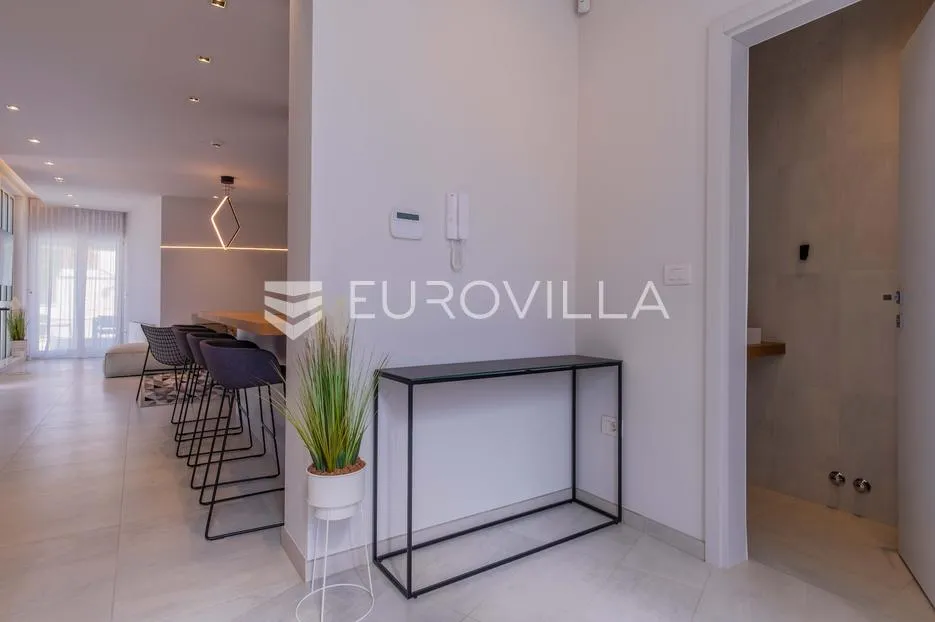 istra, funtana, moderna vila 180 m² s bazenom i privatnim parkingom - slika 12