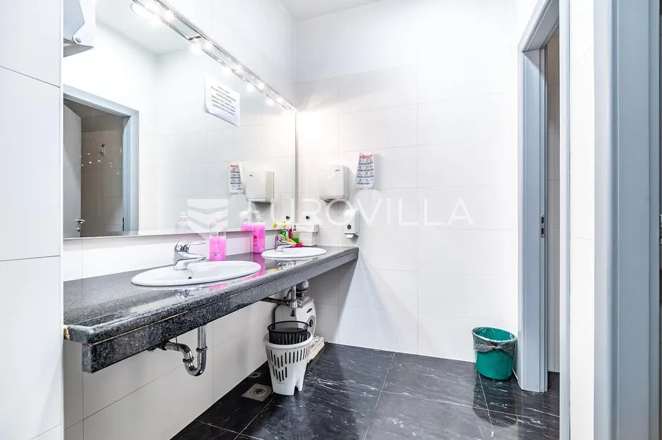 zagreb, poslovna zona, radnička, izvrstan uredski prostor 487 m², 5 garažna mjesta - slika 7