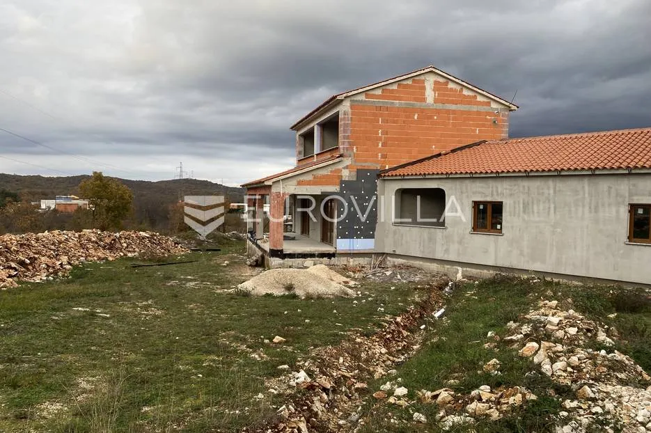 istra, rovinjsko selo, stambeno poslovni objekt 600 m2 u izgradnji - slika 6
