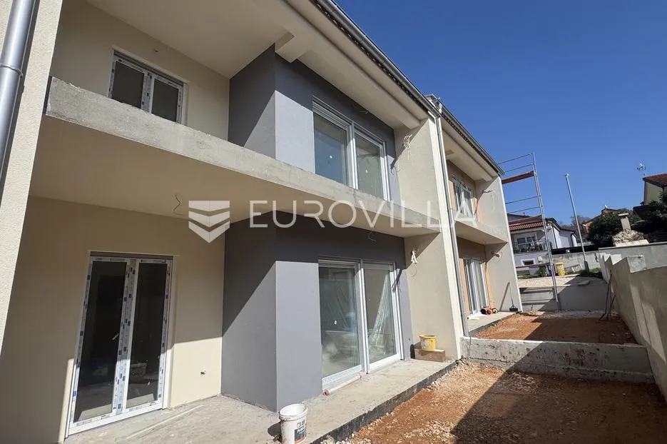 istra, rovinj, okolica putini, dvosoban stan 65.72 m² s natkrivenom terasom i vrtom - slika 7