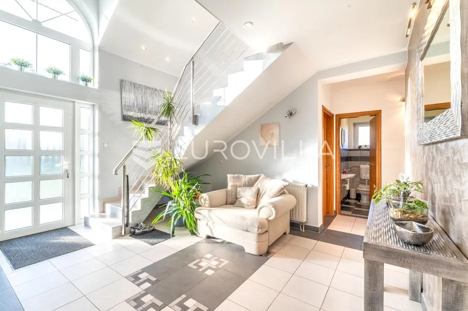 dugo selo, prekrasna samostojeća kuća 243 m² - slika 6