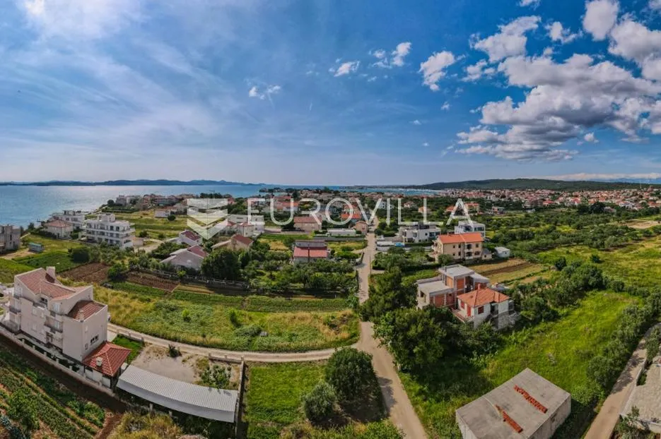 Zadar, Sukošan, građevinsko zemljište s pogledom na more, 50 m od plaže
