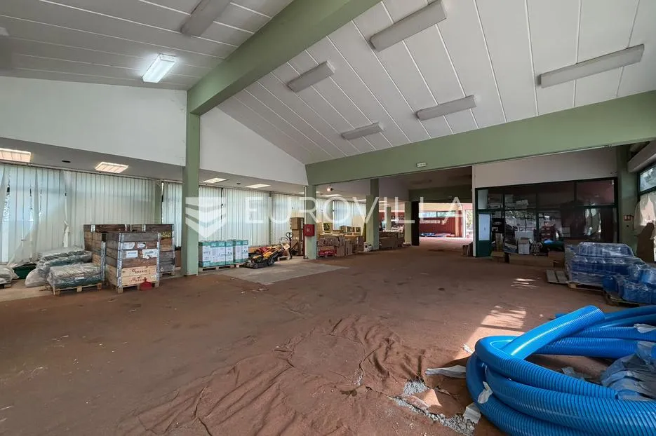 đakovo, strogi centar, poslovni prostor 500 m² - slika 4