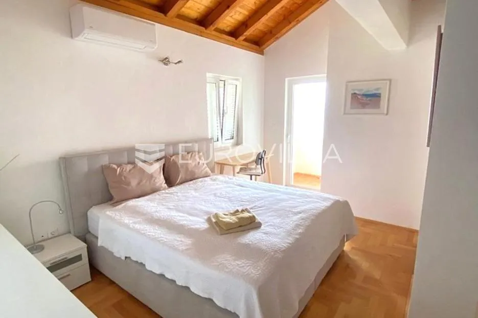 sumartin, trosobni apartman s pogledom na more, površine 83 m² - slika 6