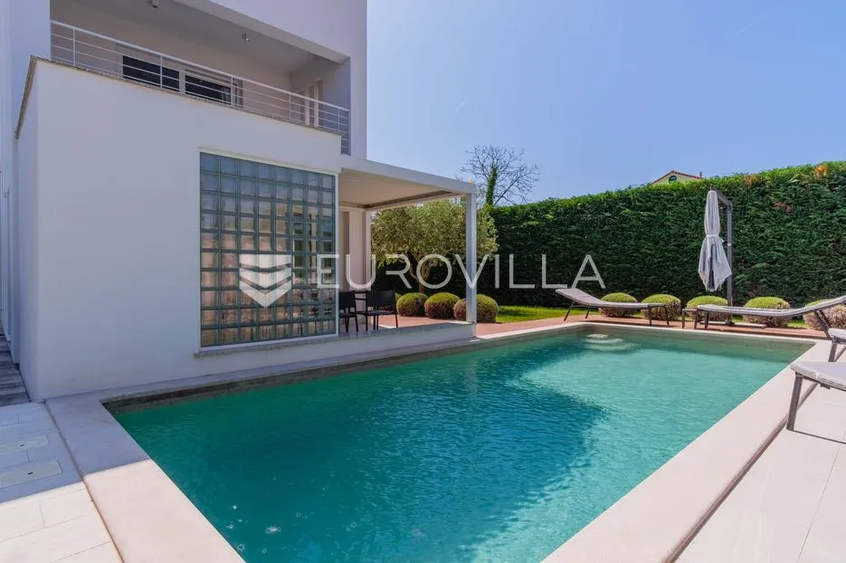 istra, funtana, moderna vila 180 m² s bazenom i privatnim parkingom - slika 8