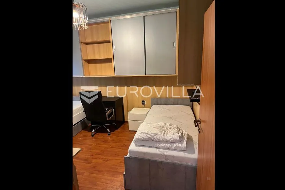 poreč, stan u centru grada 100m od mora - slika 6