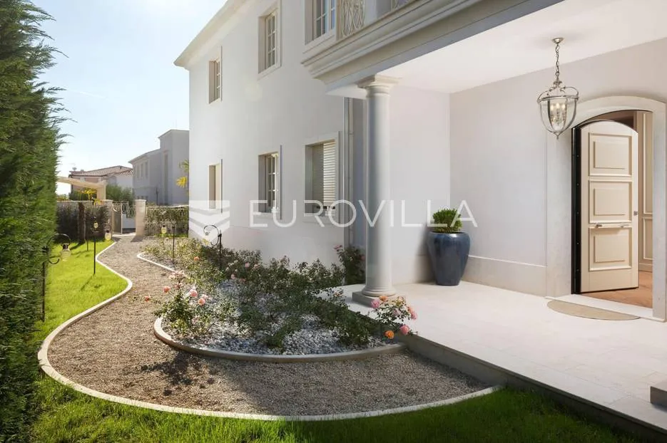 vabriga, raskošna vila od 302 m2 sa prekrasnim vrtom - slika 4