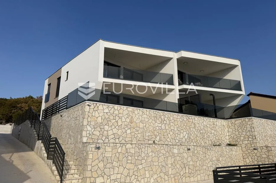jadranovo, luksuzna dvojna kuća s bazenom 197 m² - slika 1