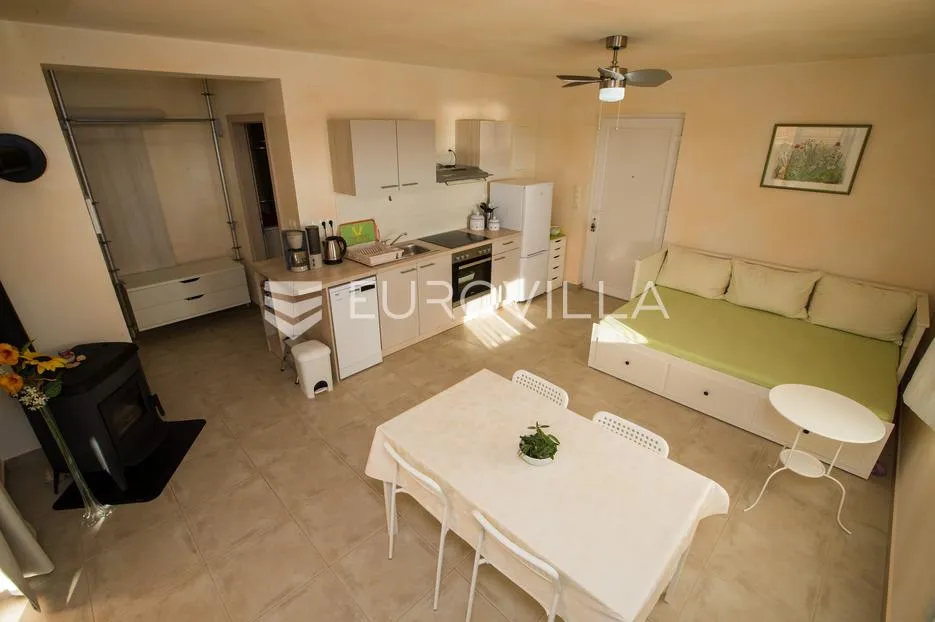 rab, barbat, dvosoban stan s pogledom na more, 200 m od mora 105 m² - slika 5