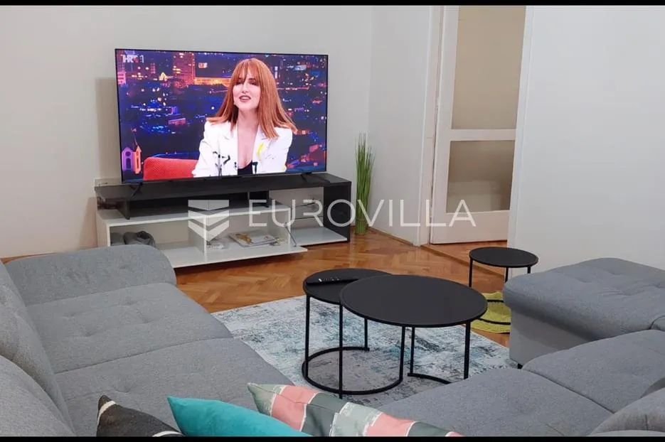 senj, dvosobni stan od 57 m² u strogom centru - slika 6