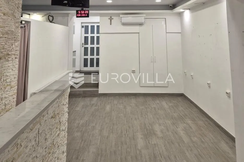 osijek, centar, lijepo uređen poslovni prostor 54 m², odlična lokacija - slika 3