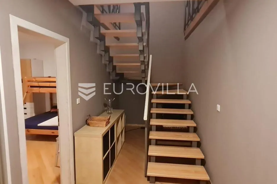 zagreb, stenjevec, dvoetažan četverosoban penthouse 150 m² - slika 7