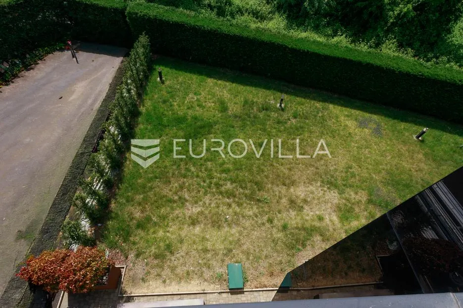 matulji, penthouse peterosobni dvoetažni stan160 m², terasa 130 m² i privatna okućnica 250 m² - slika 35