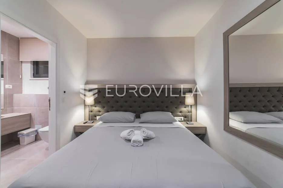 trogir, luksuzna vila s bazenom, nkp 368 m2 - slika 55