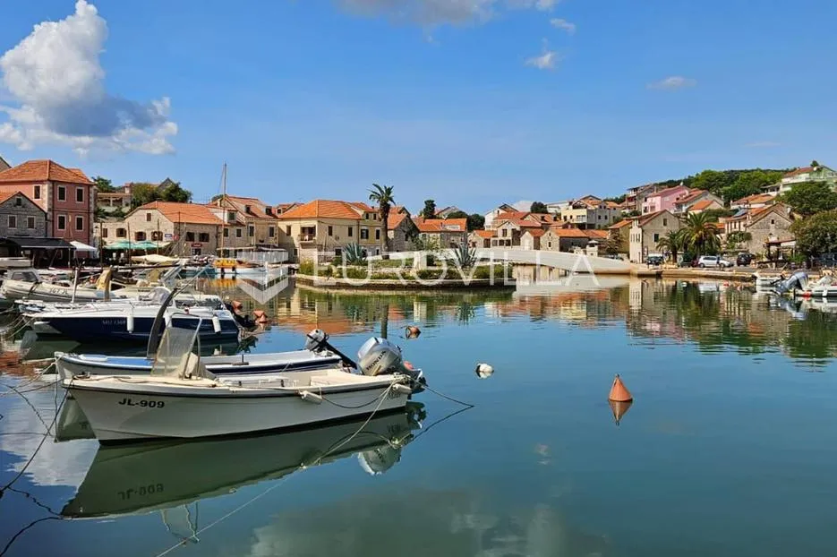 Hvar, Vrboska uvala Basina, atraktivno građevinsko zemljište s pogledom na more, površine 8.000 m² - Vrboska, Jelsa