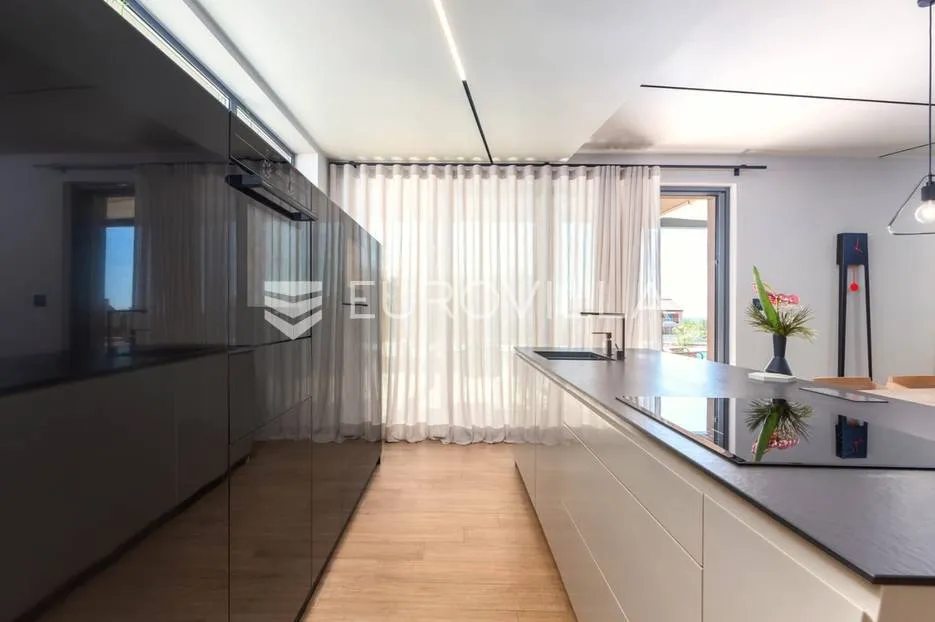 istra, umag, prekrasna vila s bazenom, 156 m² - slika 16