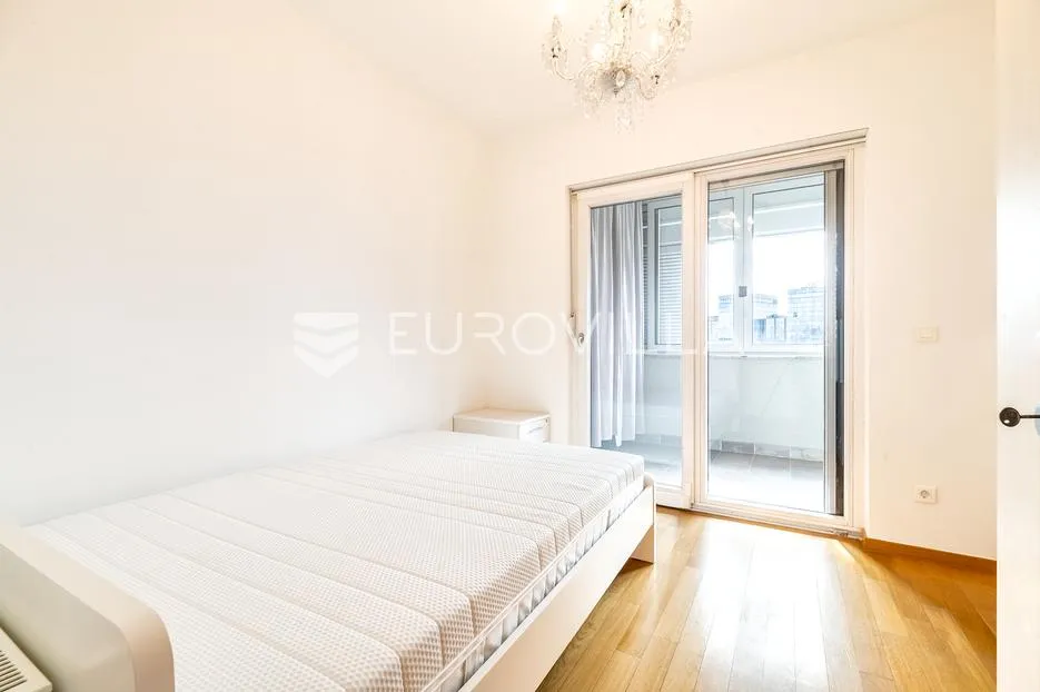 zagreb, zaharova ulica komforan trosoban stan 85 m² i garažno mjesto - slika 7