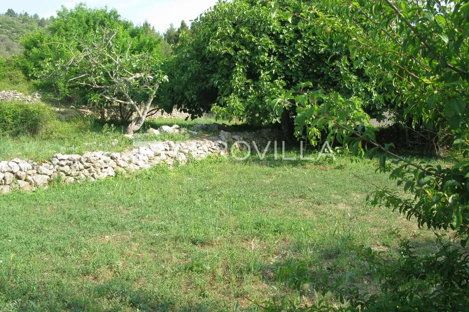 korčula, vela luka, građevinsko zemljište 200 m od mora - slika 2