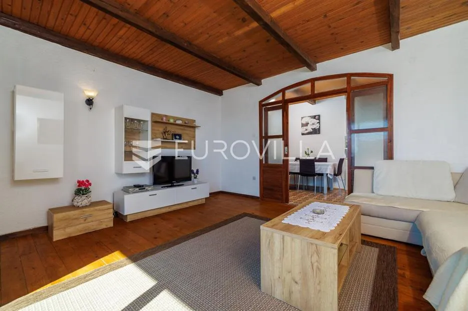 krk, punat, samostojeća kuća s dva apartmana po 100 m², studio apartman, bazen, garaža, sauna - slika 25