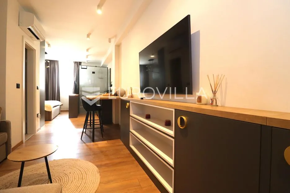 istra, poreč, potpuno renovirana kuća u staroj jezgri, 3 studio apartmana, pogled na more - slika 7