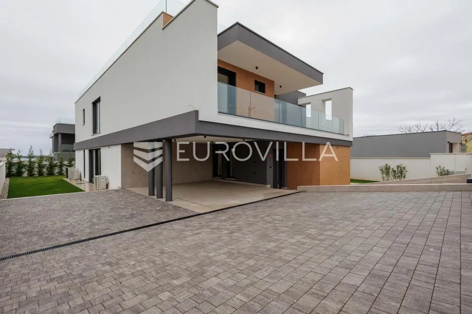 istra, pomer, unikatna, moderna villa 20 m od mora 322 m² - slika 18