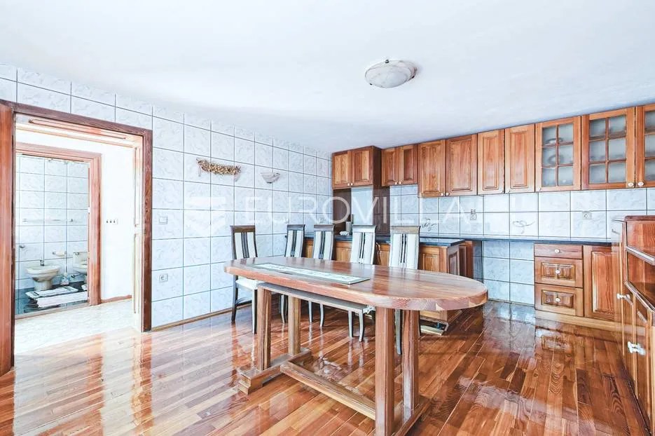 Okolica Zagreba, Donji Stupnik stambeno-poslovnI objekt sa zemljištem 1230 m2 - Donji Stupnik, Stupnik