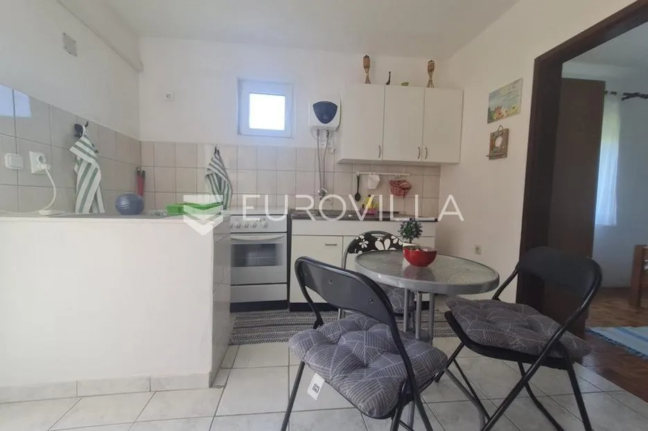 vir, apartmanska kuća s 3 jedinice, velikom okućnicom i potencijalom za bazen blizu centra - slika 42