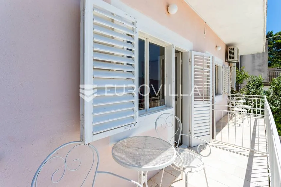 drvenik, makarska rivijera, više apartmanska kuća prvi red do mora - slika 25