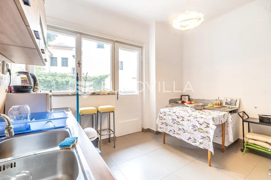 zagreb, trg bana jelačića, četverosoban stan 145, 90 m2 - slika 9