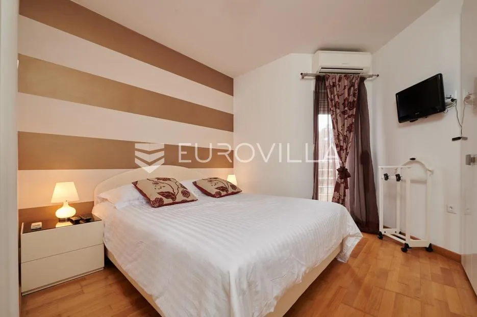 trogir, saldun, dvosoban stan površine 90 m2 s pogledom na more - slika 13
