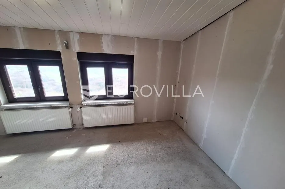 jastrebarsko, plešivica, kuća 266 m² s bazenom na mirnoj lokaciji - slika 17