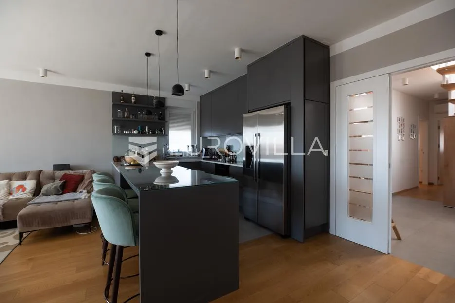 zadar, borik, luksuzan penthouse površine 137,26 m² s terasama na top lokaciji - slika 15
