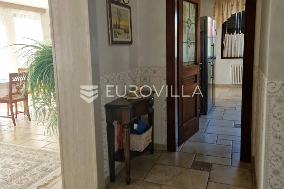 umag, vila prvi red do mora - slika 7