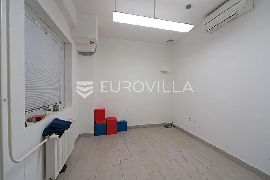 osijek, antunovac, novija poslova zgrada u industrijskoj zoni 1256 m² - slika 5
