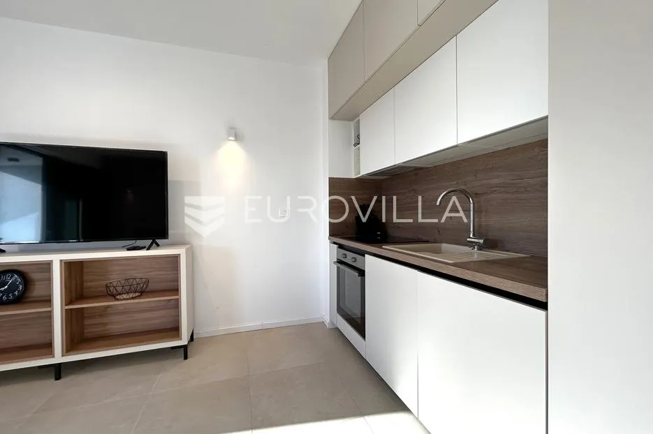 hvar, apartmanska vila sa pet uređenih apartmana - slika 60