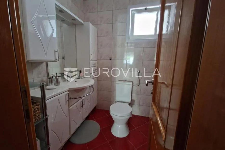 vir, 100m od mora, kuća s 4 apartmana i pogledom na more - slika 74