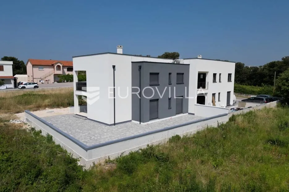 zadar, zaton, trosoban stan s krovnom terasom, 50 m od mora - slika 2