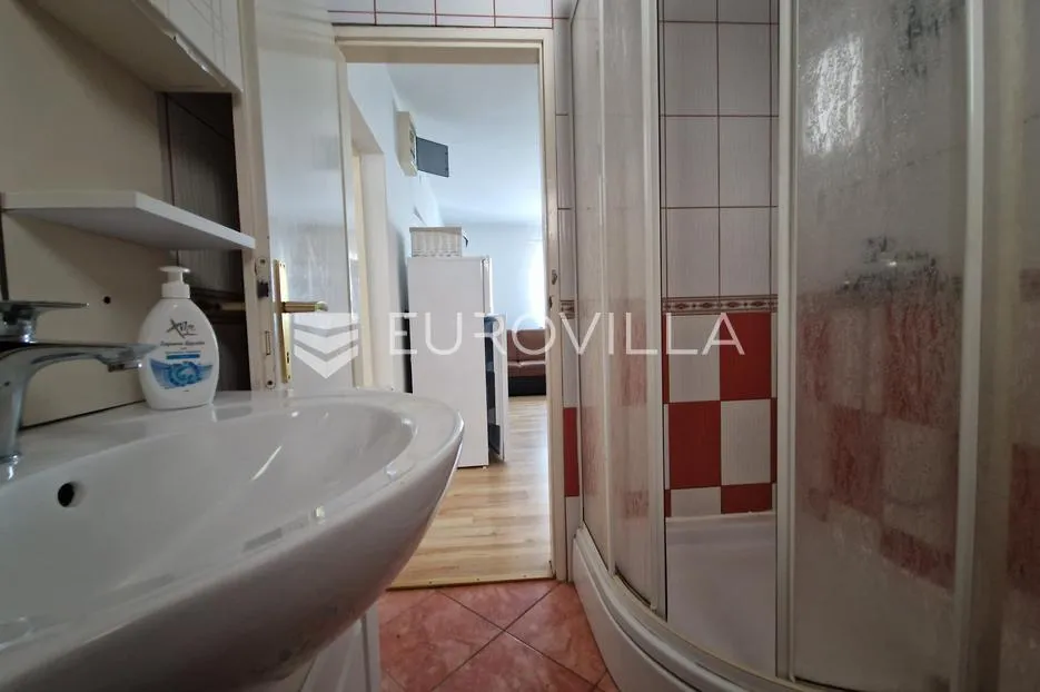 vir, samostojeća kuća s uređenim apartmanom i roh bau katom, 500 m od mora - slika 17