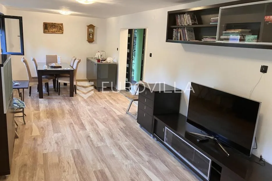 ogulin, bjelolasica, kompletno adaptirana kuća 260 m² - slika 5
