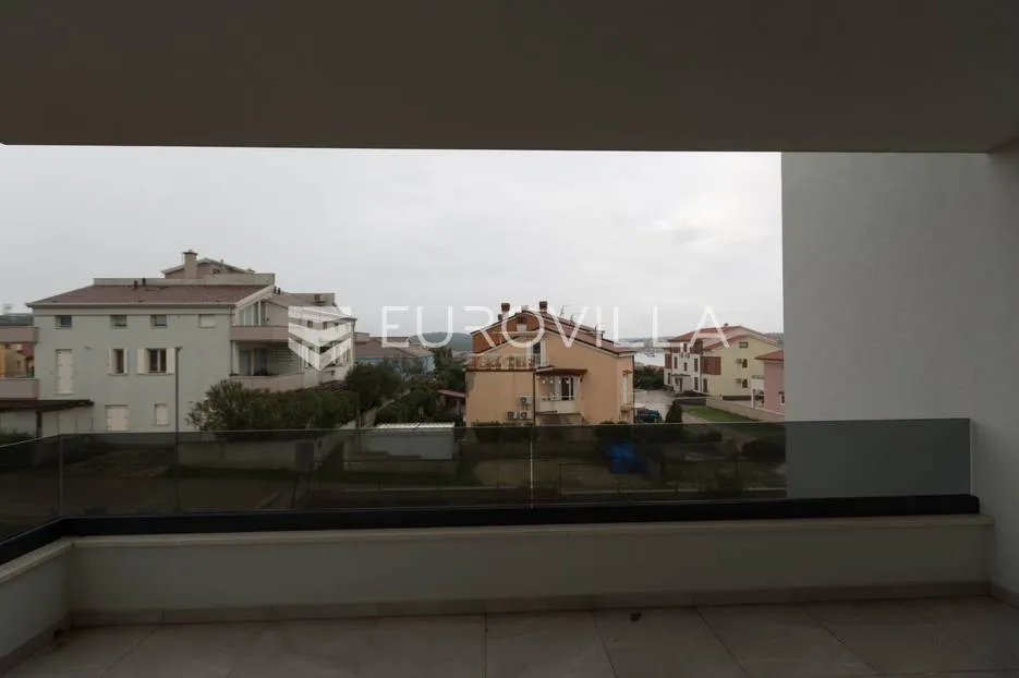 istra, volme, dvoetažni stan 106 m2 samo 300 m od mora - slika 13