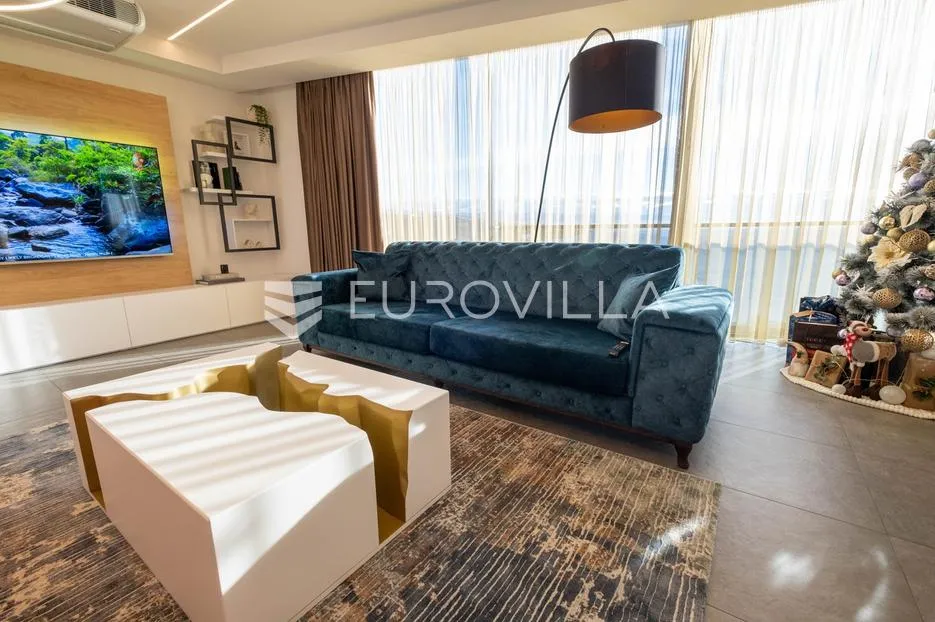 opatija, prekrasan penthause 228 m² s besprijekornim pogledom - slika 22