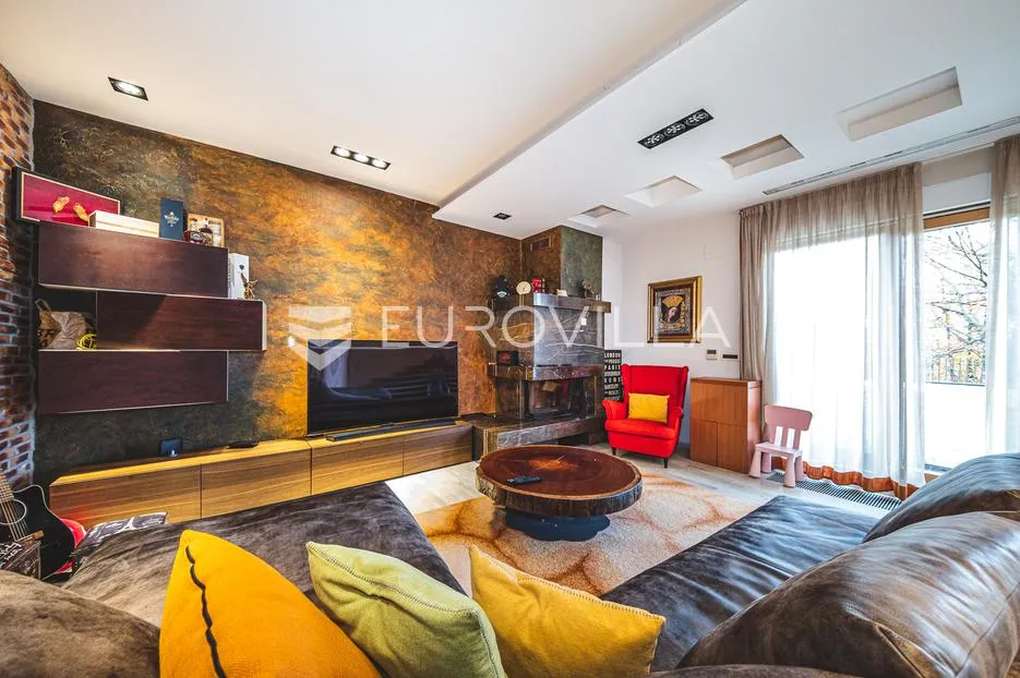 zagreb, gornje prekrižje, ekskluzivna obiteljska vila 376 m² na zemljištu od 704 m² - slika 13