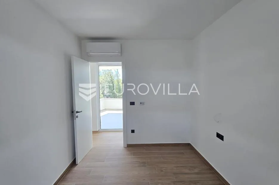 zadar, petrčane, penthouse s krovnom terasom i pogledom na more - slika 14