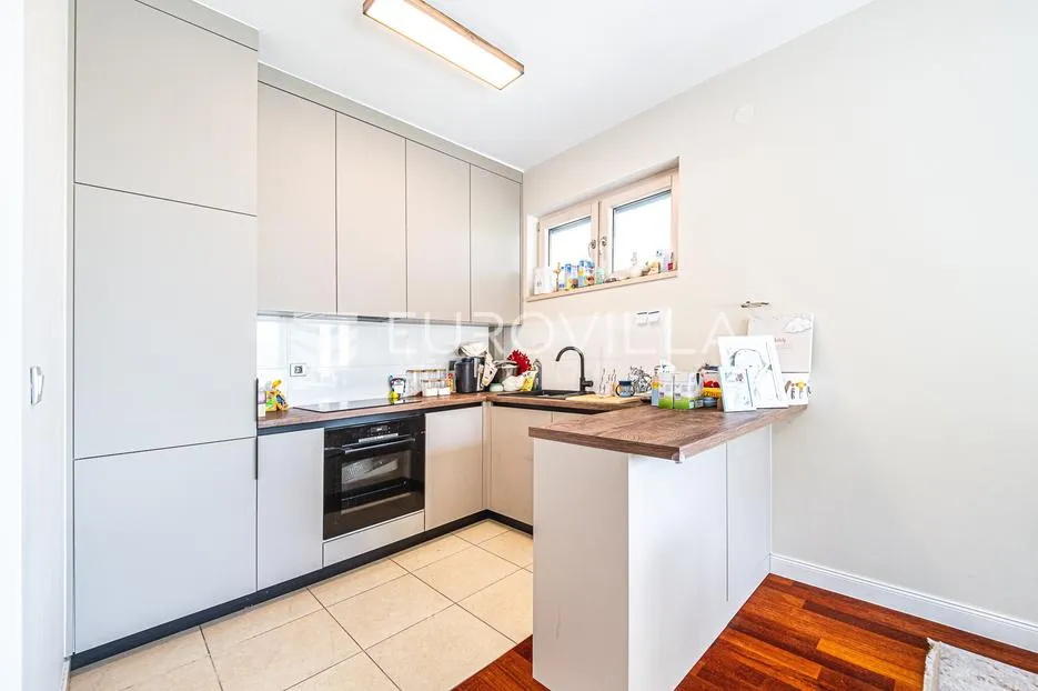 zagreb, zelengaj, trosoban stan, 94 m² s loggiom i 2 parking mjesta - slika 4