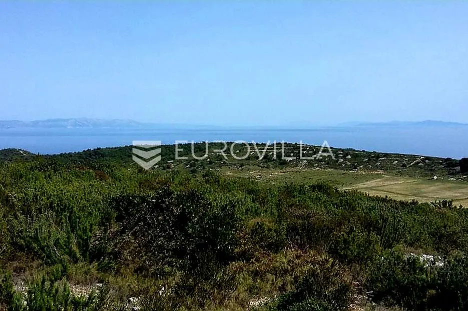 vis, kulor/smokova, atraktivno zemljište površine 13698 m2 sa pogledom na more - slika 4